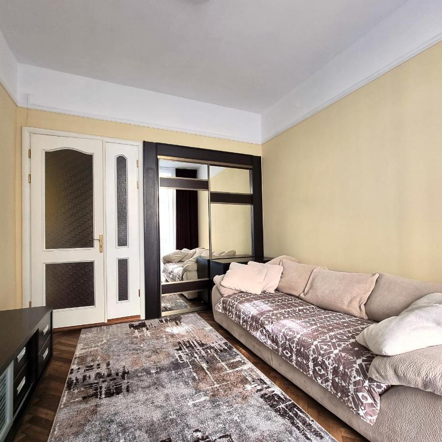 Cozy Apartment Lviv Eksteriør billede